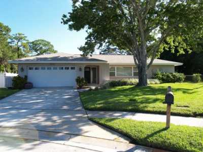 Home For Sale in Seminole, Florida