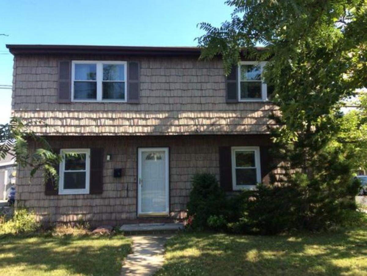 Picture of Home For Sale in Valley Stream, New York, United States