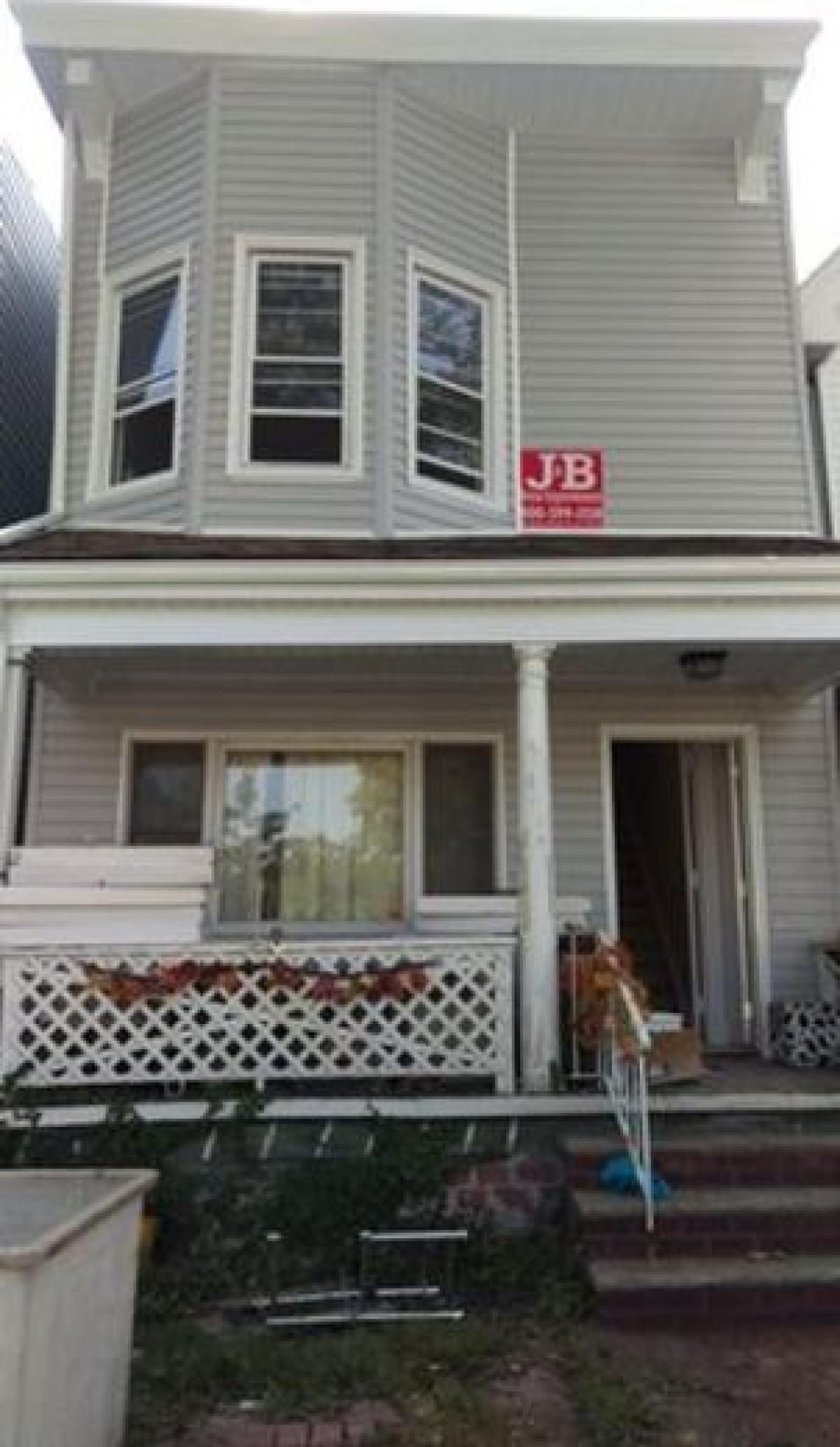 Picture of Home For Sale in Jamaica, New York, United States