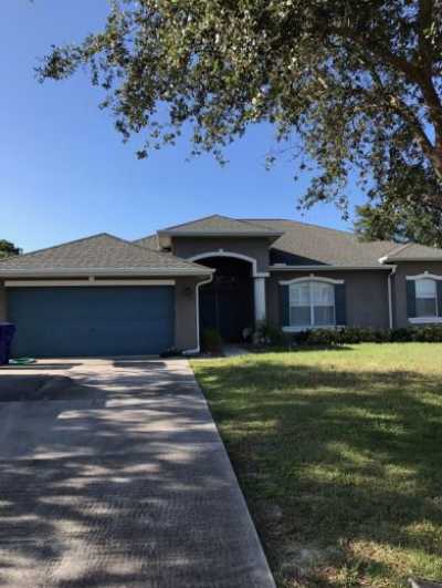 Home For Sale in Sebastian, Florida