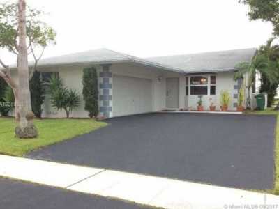 Home For Sale in Pompano Beach, Florida