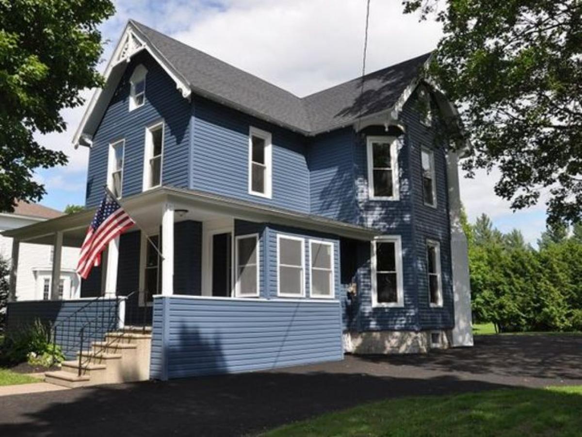 Picture of Home For Sale in Copenhagen, New York, United States