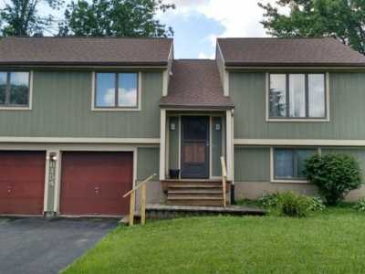 Home For Sale in Cicero, New York