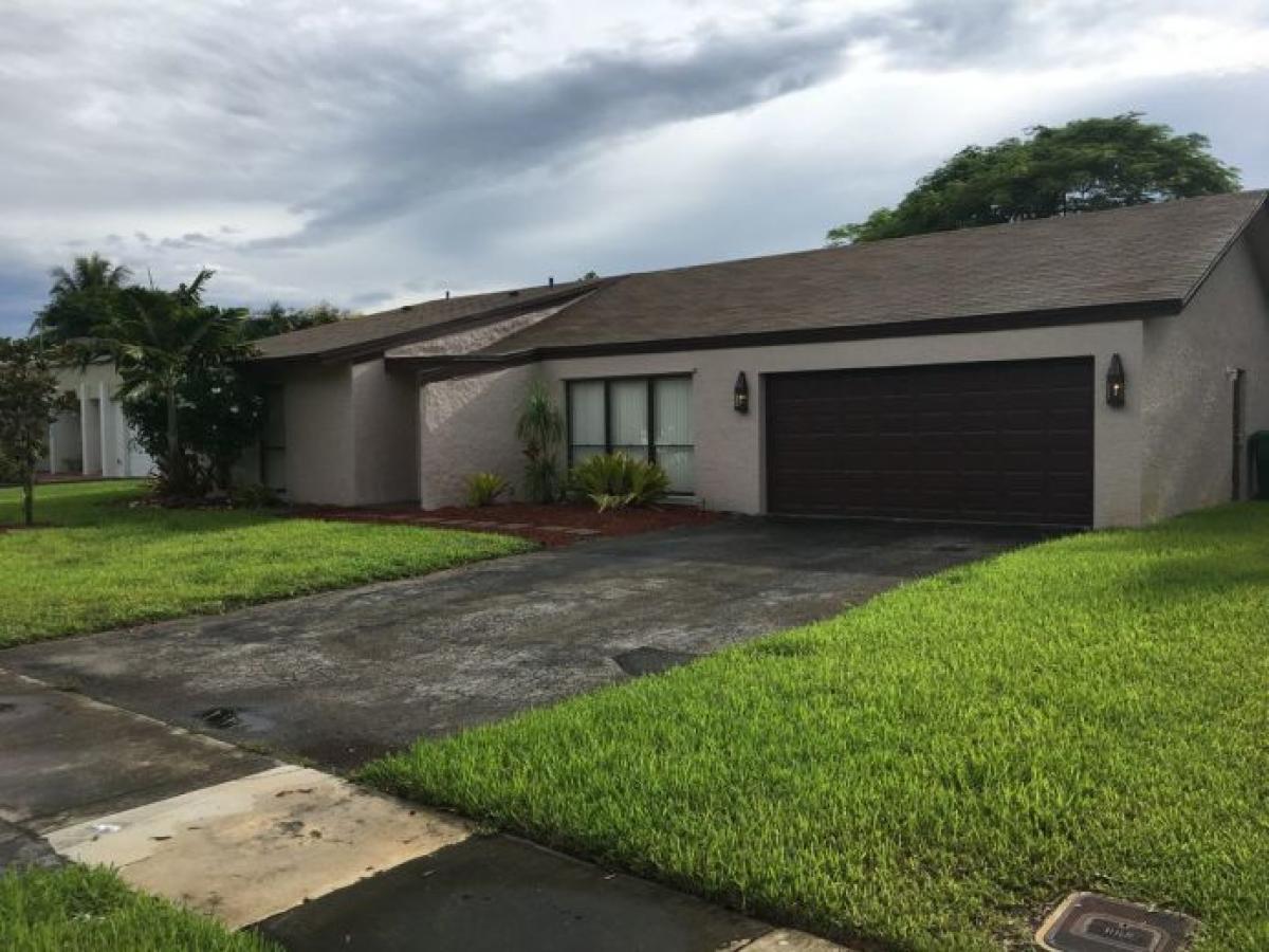 Picture of Home For Sale in Cooper City, Florida, United States
