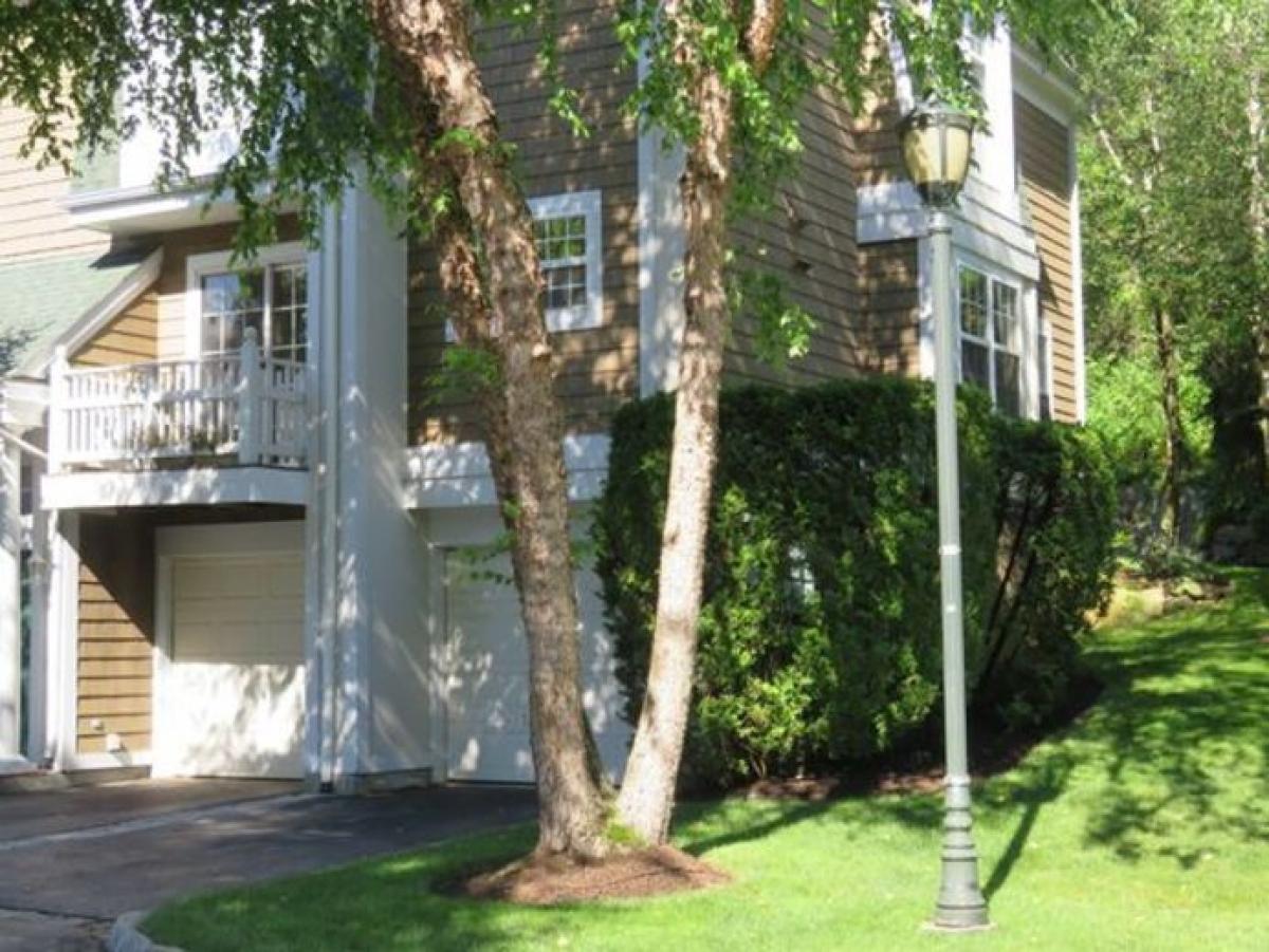 Picture of Condo For Sale in Briarcliff Manor, New York, United States