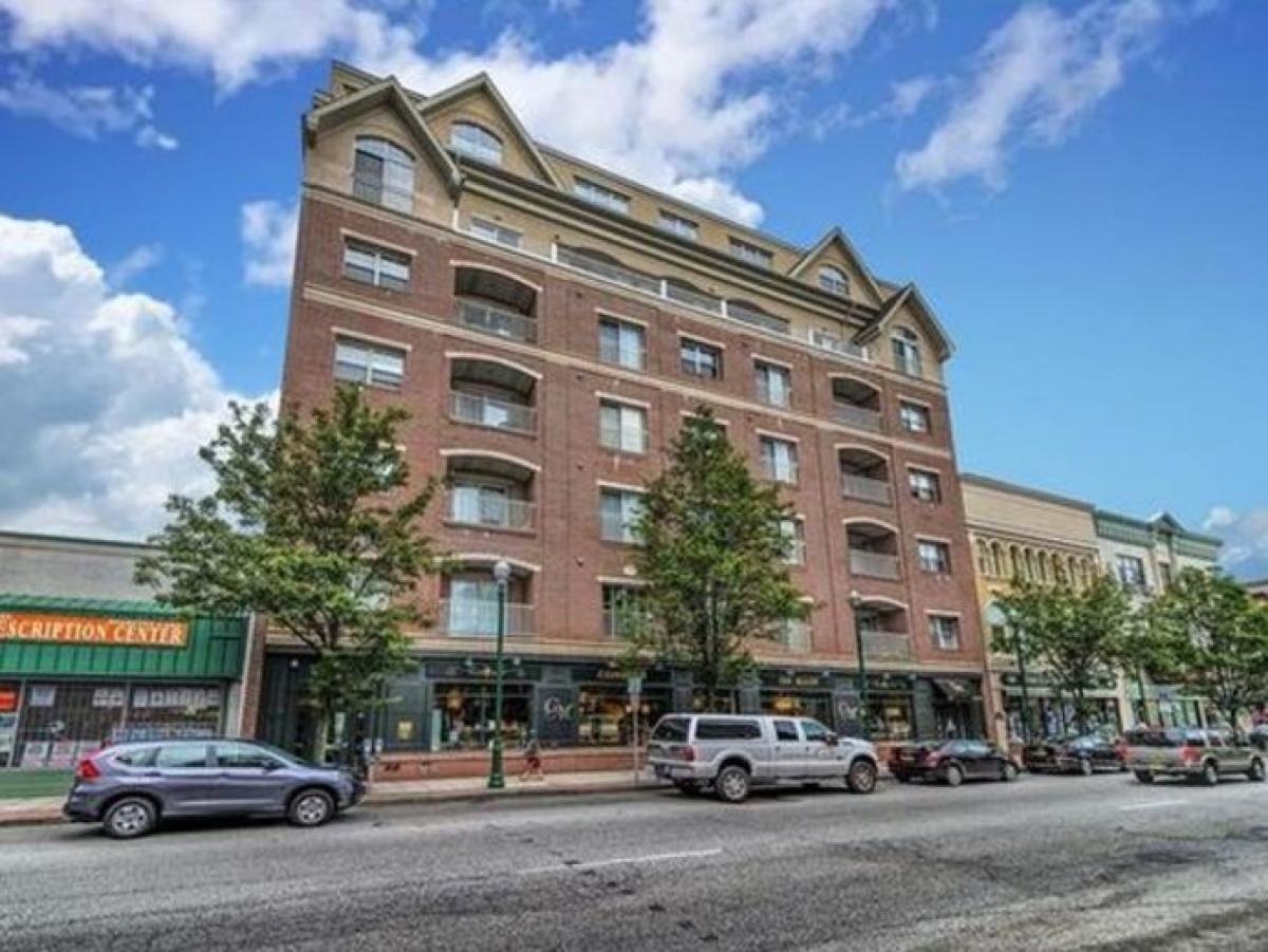 Picture of Condo For Sale in New Rochelle, New York, United States