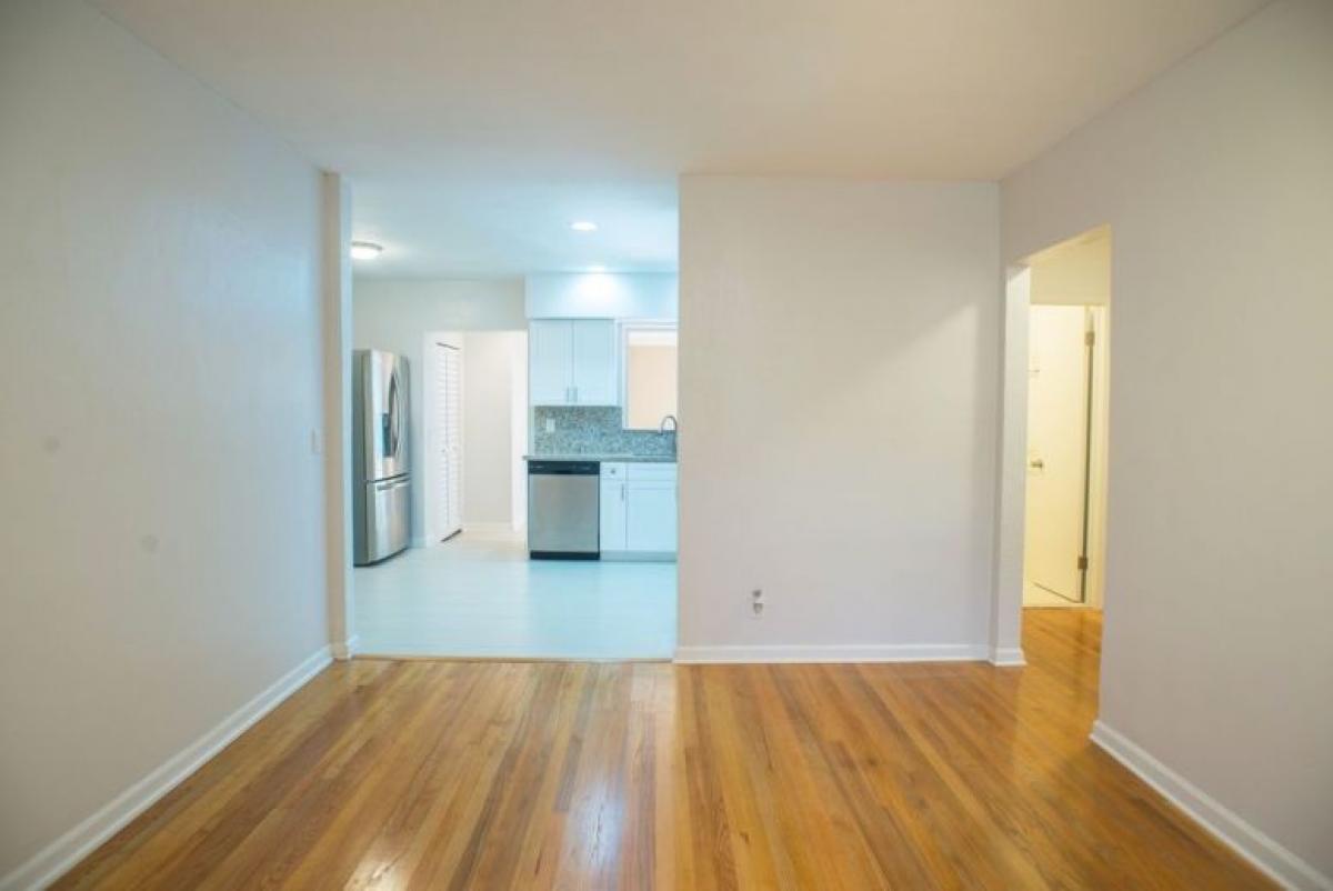 Picture of Home For Sale in Miami Springs, Florida, United States