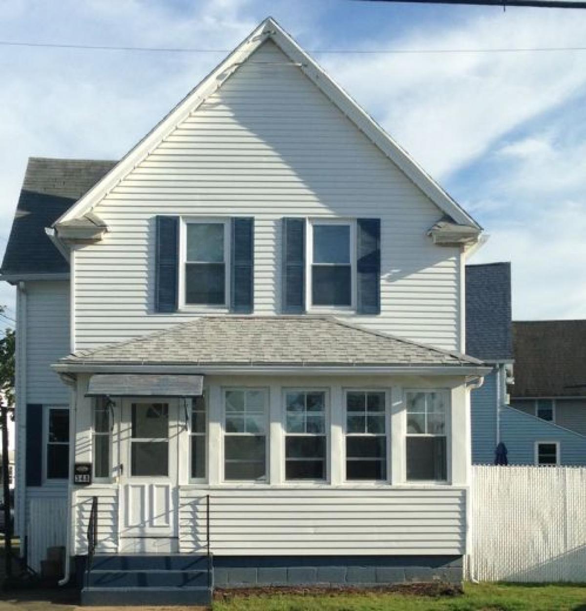 Picture of Home For Sale in Ludlow, Massachusetts, United States