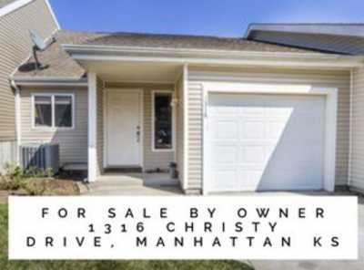 Home For Sale in Manhattan, Kansas