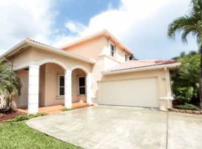 Home For Sale in Coconut Creek, Florida