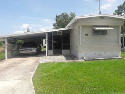 Mobile Home For Sale in Lakeland, Florida