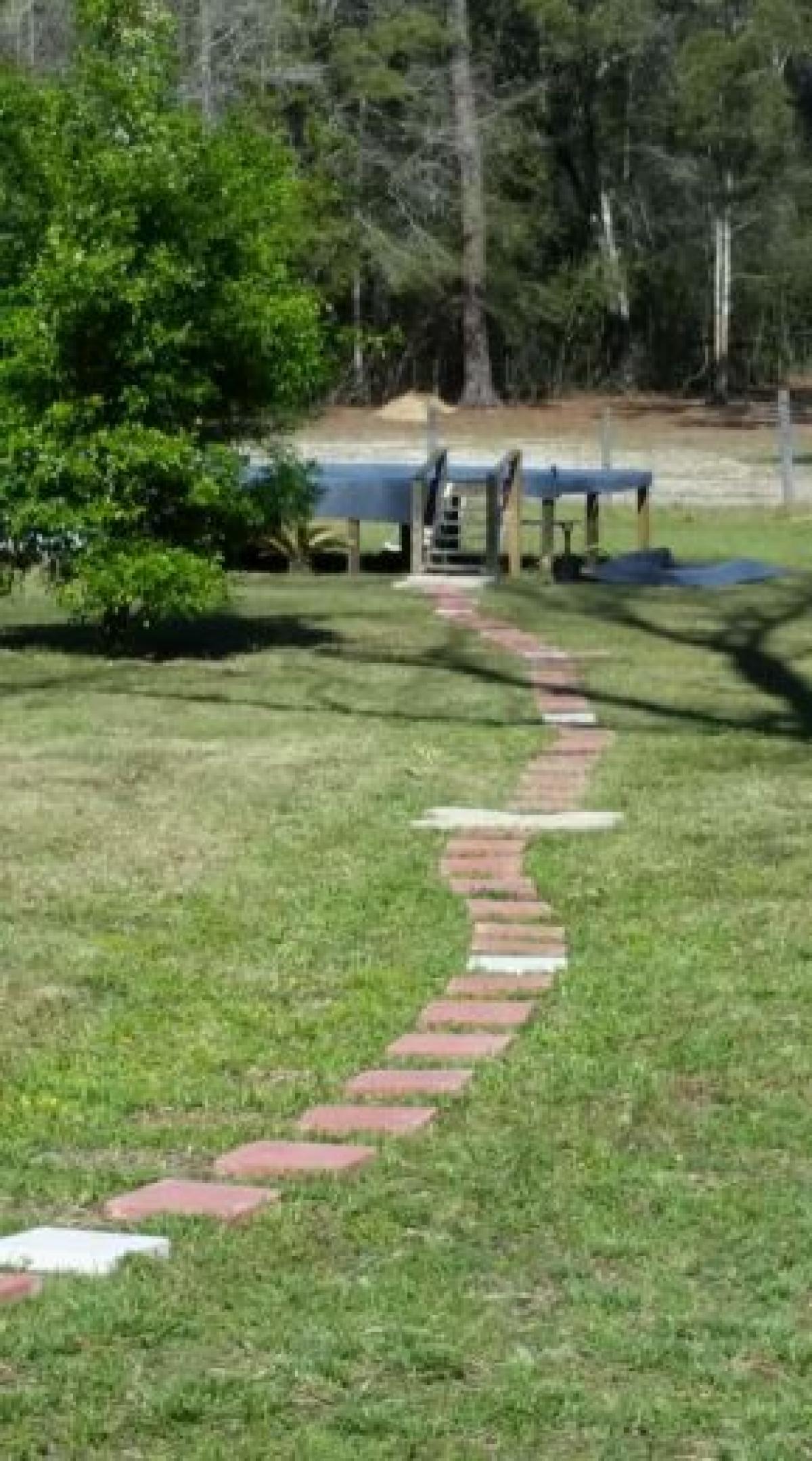 Picture of Home For Sale in Defuniak Springs, Florida, United States