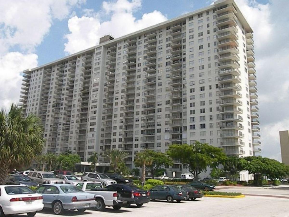 Picture of Condo For Sale in Sunny Isles Beach, Florida, United States