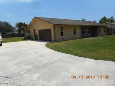 Home For Sale in Davie, Florida