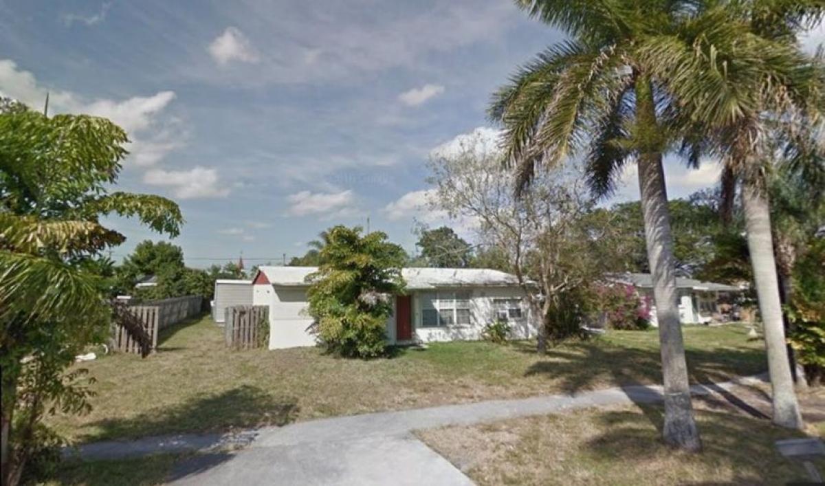 Picture of Home For Sale in Palm Springs, Florida, United States