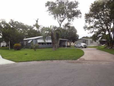 Mobile Home For Sale in Lady Lake, Florida