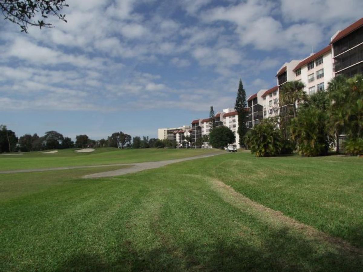 Picture of Home For Sale in Lauderhill, Florida, United States