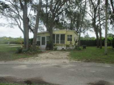 Mobile Home For Rent in Avon Park, Florida