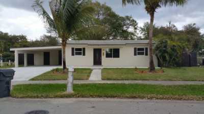 Home For Sale in West Park, Florida