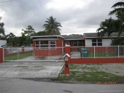 Home For Sale in Miami Gardens, Florida