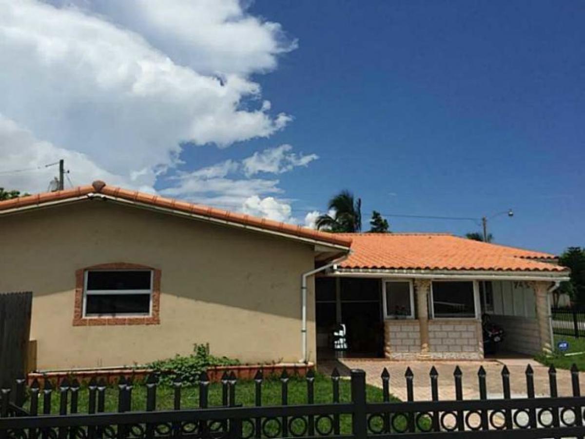 Picture of Home For Sale in North Miami Beach, Florida, United States