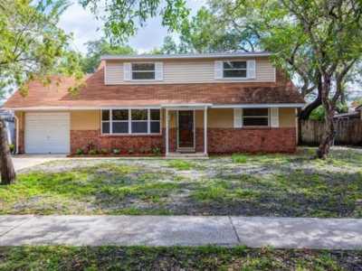 Home For Sale in Clearwater, Florida