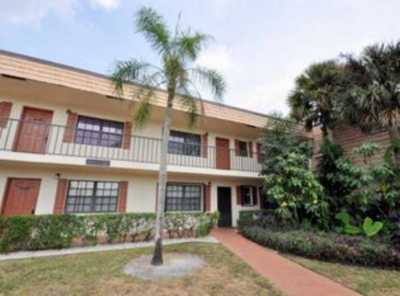 Condo For Sale in Greenacres, Florida