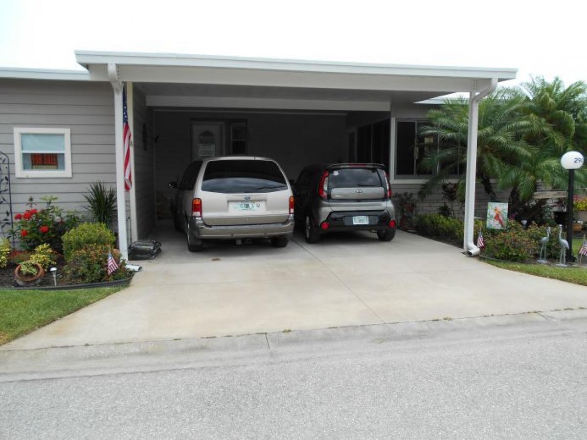 Picture of Mobile Home For Sale in Bradenton, Florida, United States