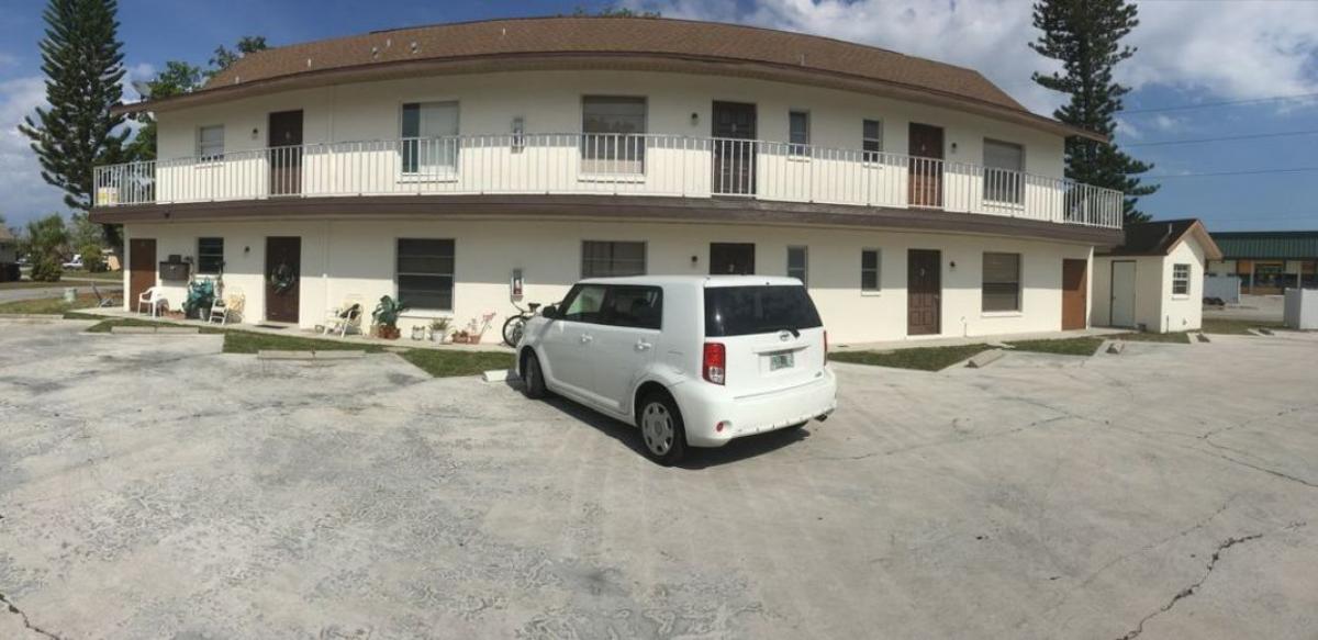 Picture of Condo For Sale in Cape Coral, Florida, United States