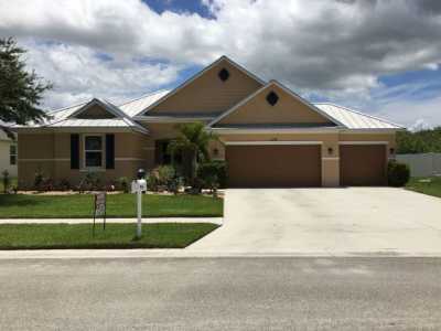 Home For Sale in Sebastian, Florida