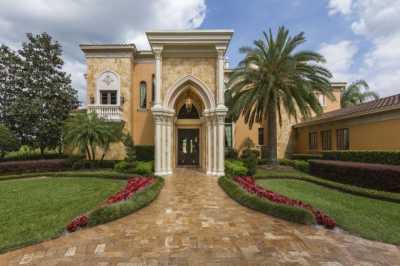 Home For Sale in Longwood, Florida
