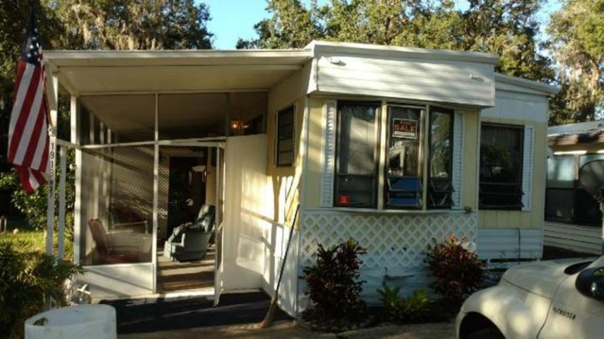 Picture of Mobile Home For Sale in Avon Park, Florida, United States