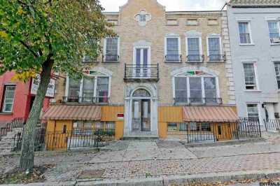 Apartment For Sale in Albany, New York