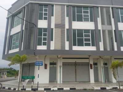 Commercial Building For Sale in
