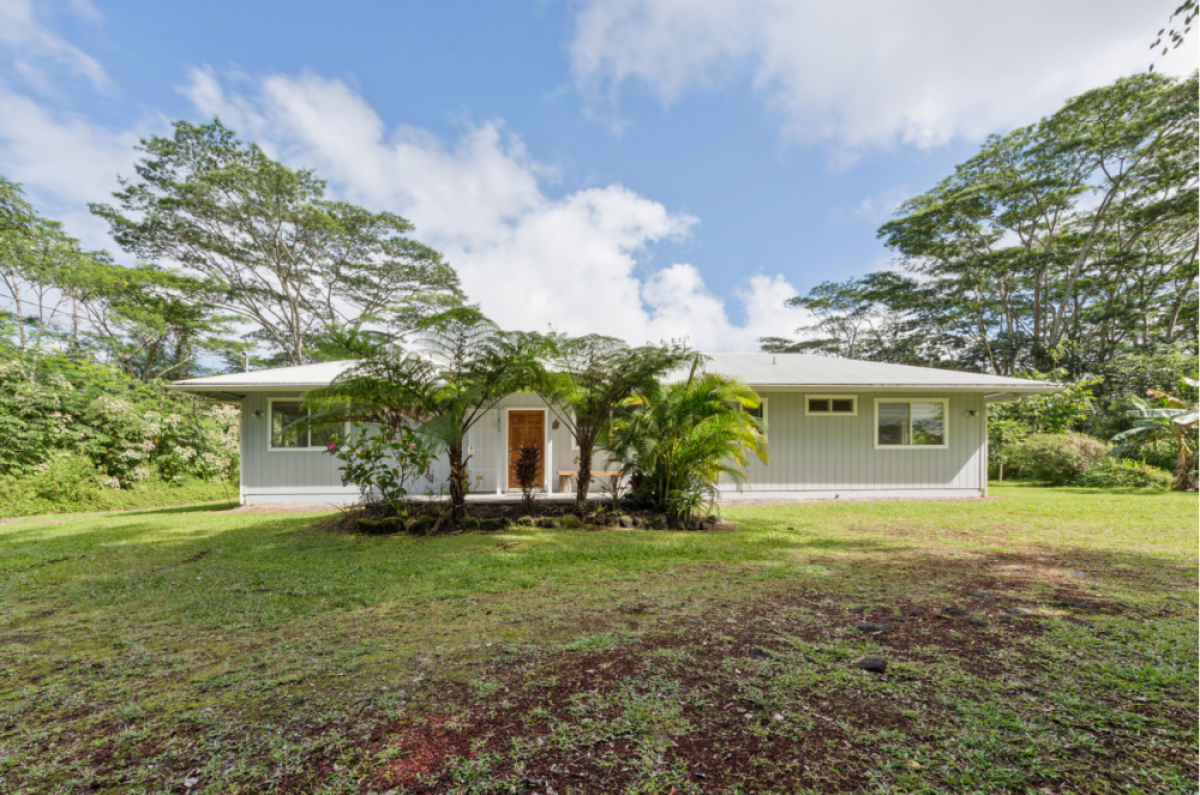 Picture of Home For Sale in Keaau, Hawaii, United States