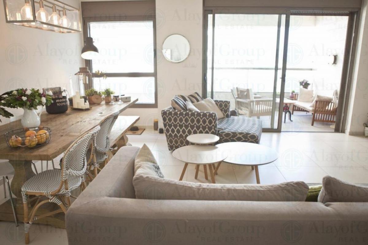 Picture of Apartment For Sale in Tel Aviv, Tel Aviv District, Israel