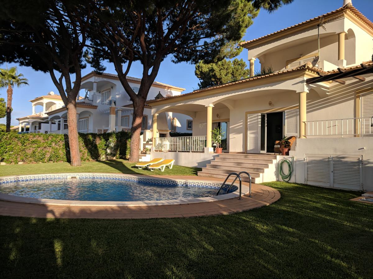 Picture of Villa For Sale in Vilamoura, Algarve, Portugal