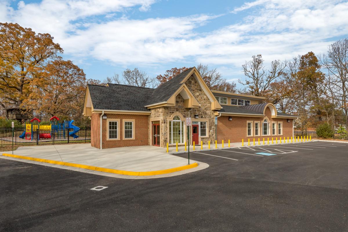 Picture of Retail For Sale in Chantilly, Virginia, United States