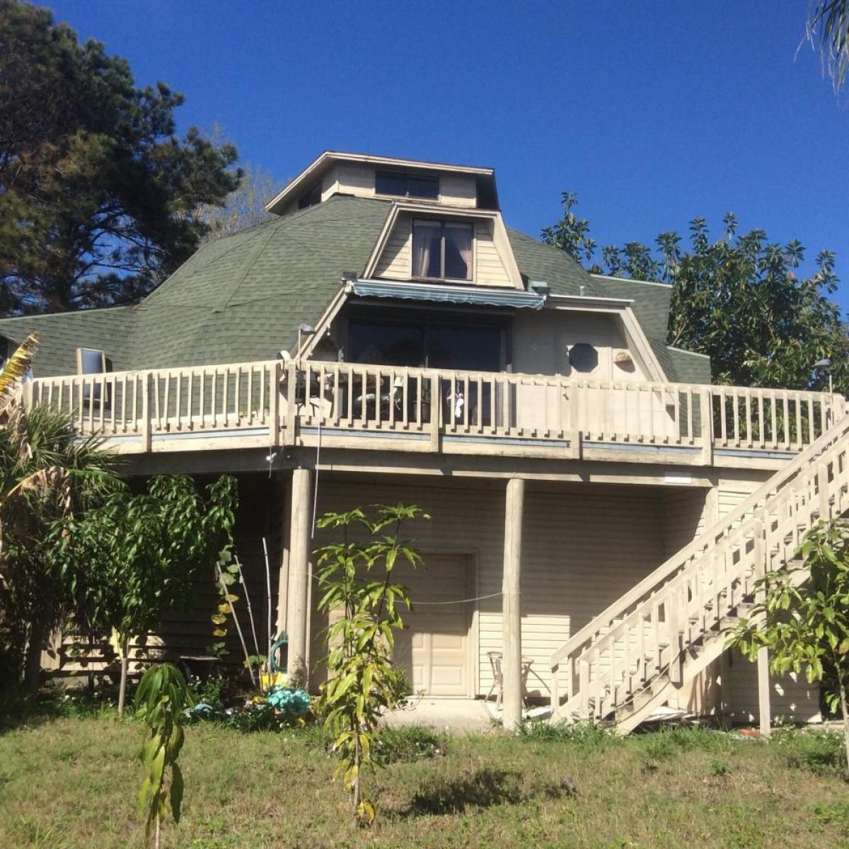 Picture of Home For Sale in Crystal Beach, Florida, United States