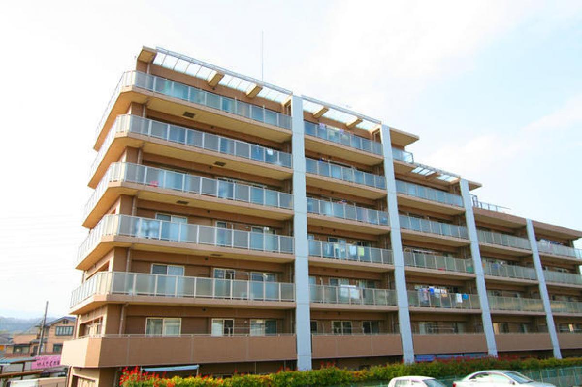 Picture of Apartment For Sale in Isehara Shi, Kanagawa, Japan