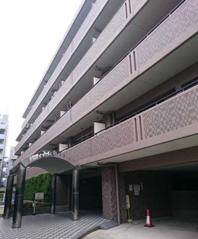 Apartment For Sale in Hirakata Shi, Japan