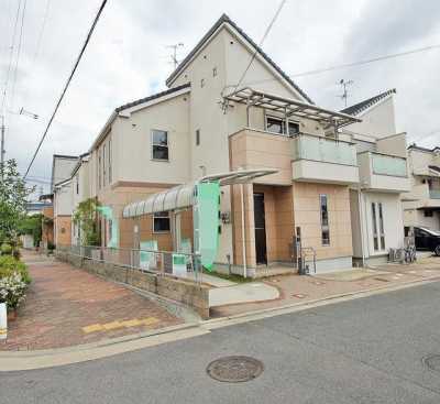 Home For Sale in Matsubara Shi, Japan