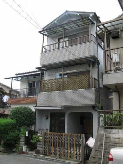 Home For Sale in Katano Shi, Japan