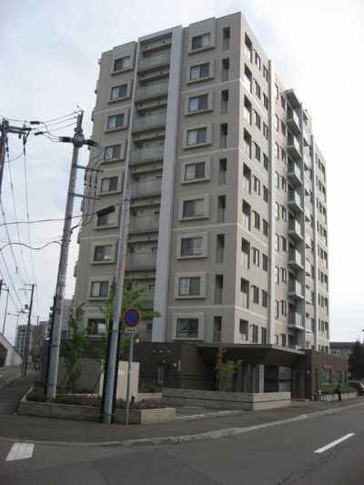 Apartment For Sale in Sapporo Shi Atsubetsu Ku, Japan