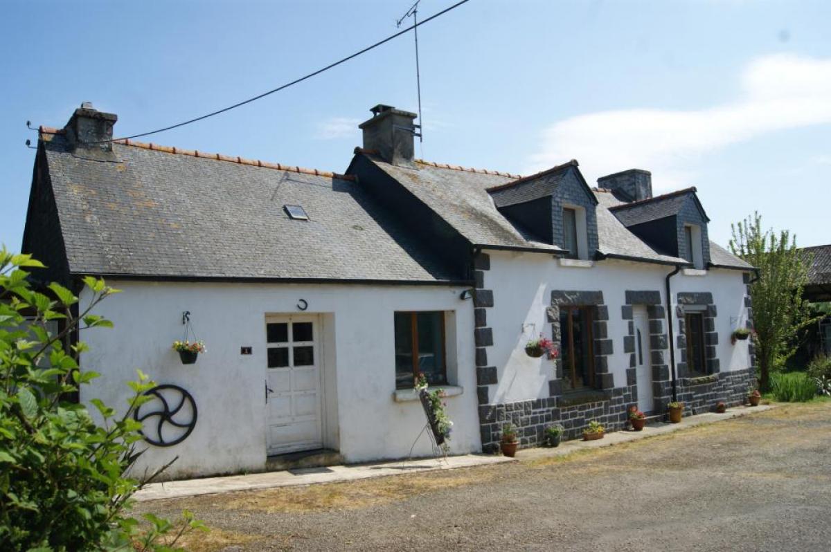 Picture of Farm For Sale in Rostrenen, Bretagne, France