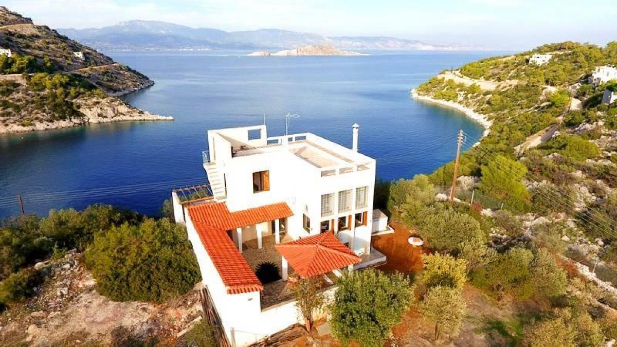 Picture of Villa For Sale in Mikro Amoni, Peloponnese, Greece