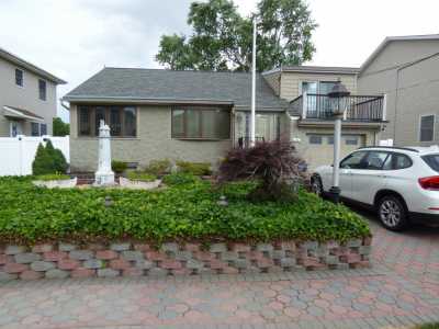 Home For Rent in Secaucus, New Jersey