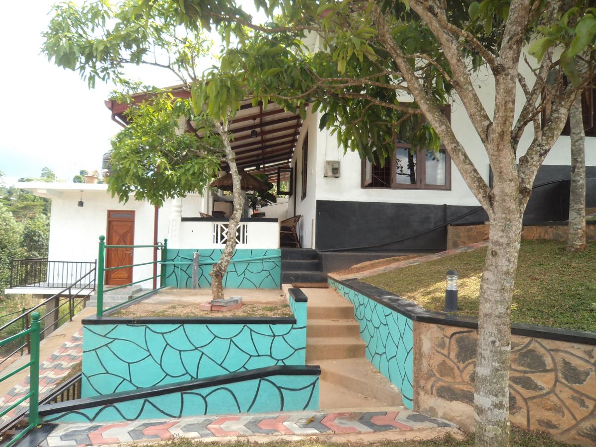 Picture of Bungalow For Sale in Werellagama, Kandy, Sri Lanka