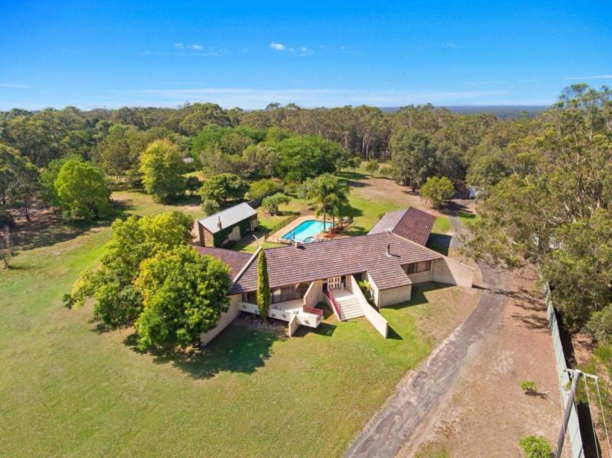 Picture of Home For Sale in Minto, New South Wales, Australia
