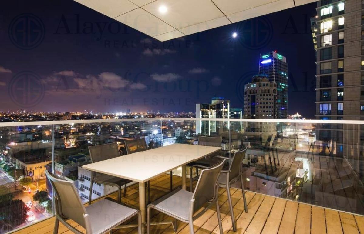 Picture of Home For Sale in Tel Aviv, Tel Aviv District, Israel